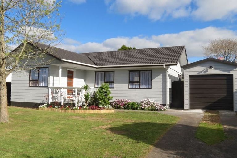 Photo of property in 75a Willis Road, Papakura, 2110