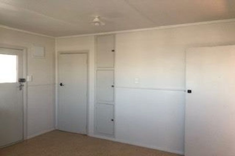 Photo of property in 131 Bruce Mclaren Road, Henderson, Auckland, 0612