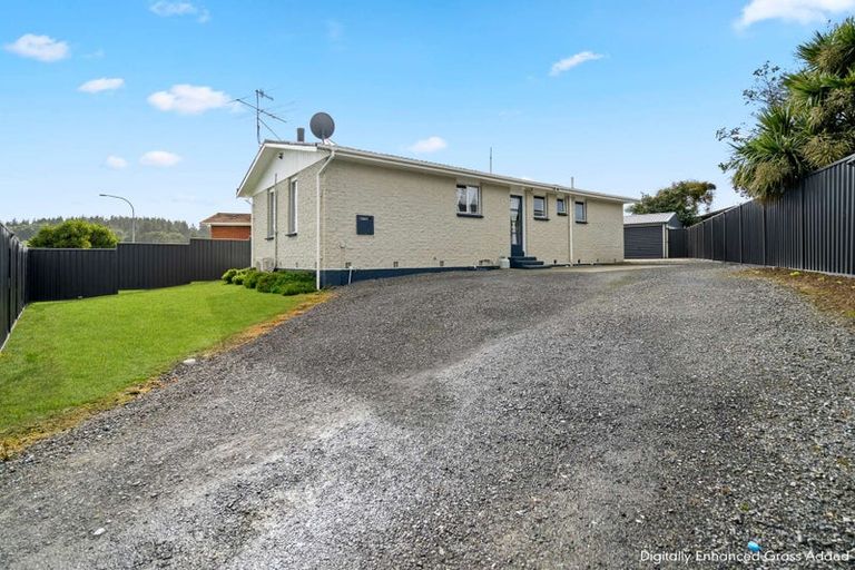 Photo of property in 93 Dunbeath Crescent, Kew, Invercargill, 9812