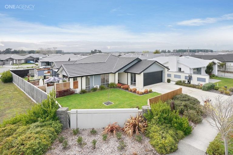 Photo of property in 2 Wakeman Way, Kaiapoi, 7630