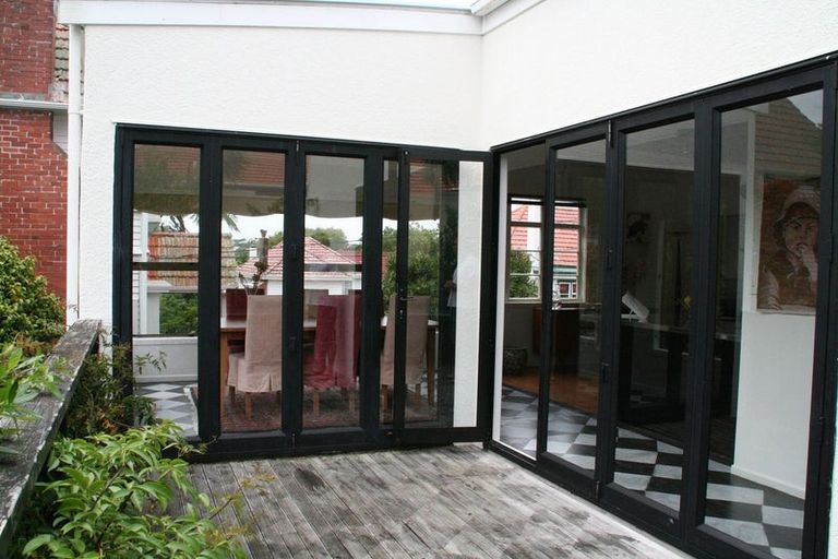 Photo of property in 116 Karori Road, Karori, Wellington, 6012