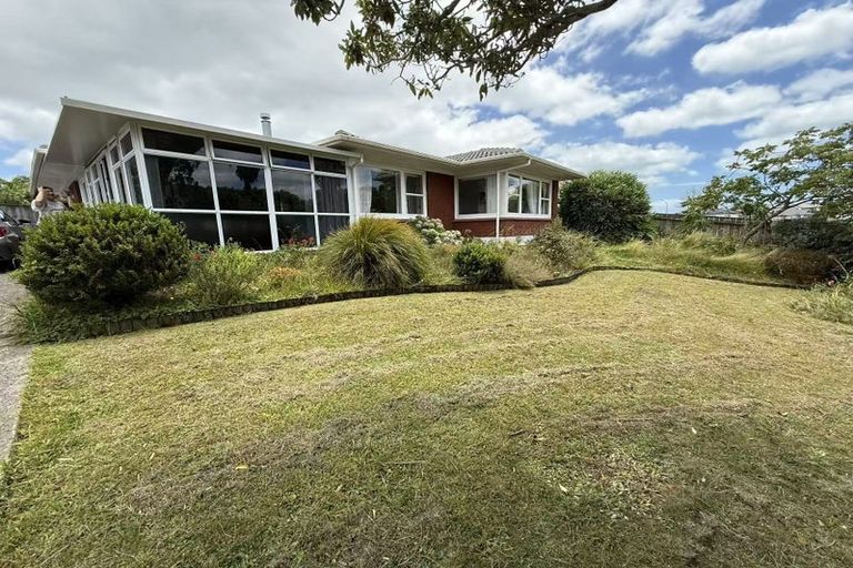 Photo of property in 30 Meadway, Sunnyhills, Auckland, 2010
