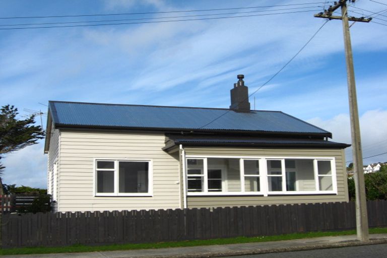 Photo of property in 14 Burrows Street, Bluff, 9814