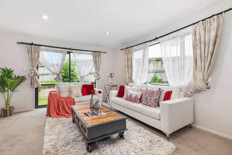 Photo of property in 203a Don Buck Road, Massey, Auckland, 0614