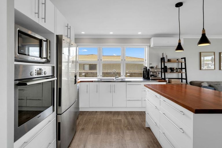 Photo of property in 17 Ferguson Street, Levin, 5510