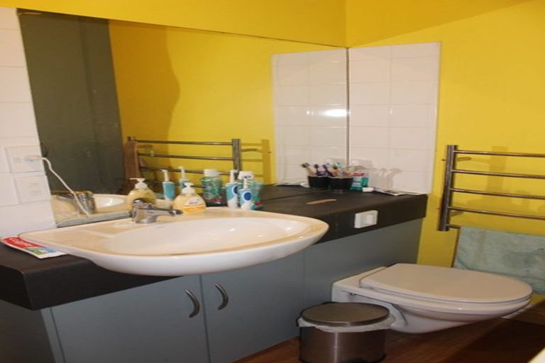 Photo of property in Columbia Apartments, 2/32 Cuba Street, Te Aro, Wellington, 6011