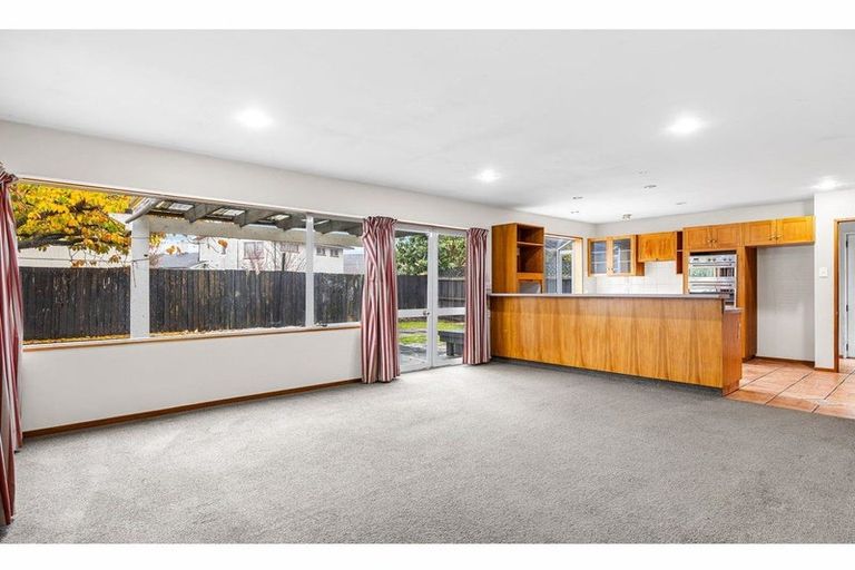 Photo of property in 3 Quirk Place, Sockburn, Christchurch, 8042