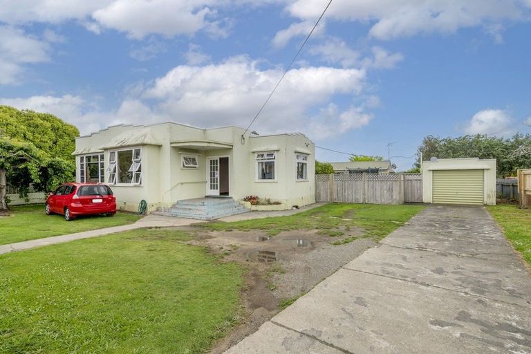 Photo of property in 27 Salisbury Street, Levin, 5510