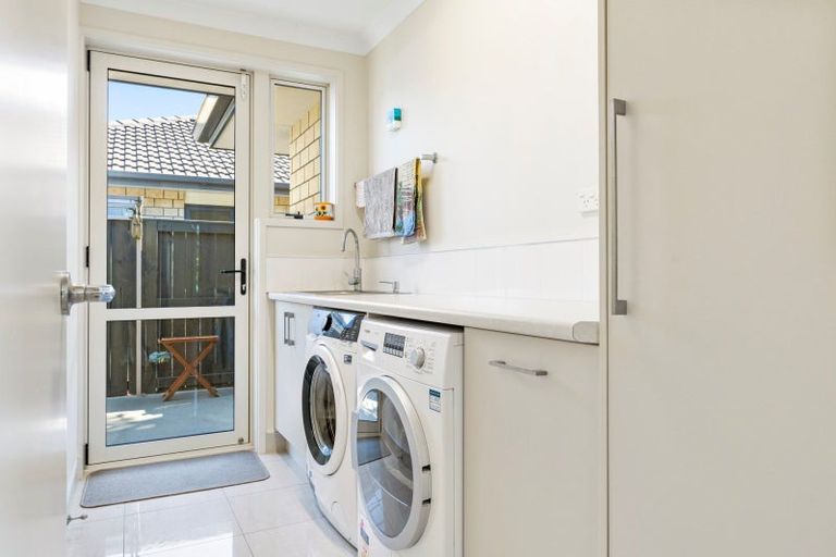 Photo of property in 143 Oriental Parade, Papamoa Beach, Papamoa, 3118