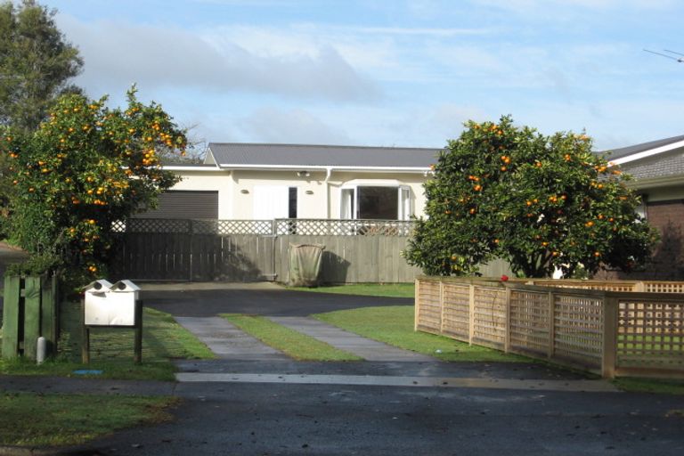 Photo of property in 1/8 South Street, Papakura, 2110