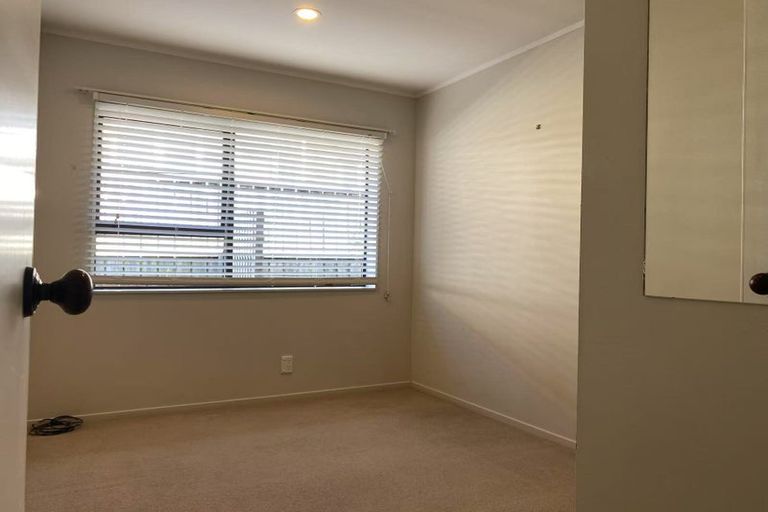 Photo of property in 2/42 Abercrombie Street, Howick, Auckland, 2014
