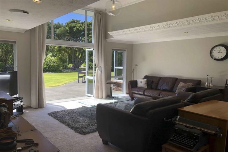 Photo of property in 17 Allan Street, Otatara, Invercargill, 9879