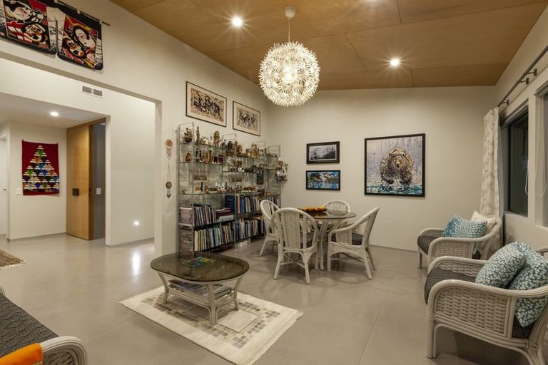 Photo of property in 6 Bressay Way, Waikanae, 5036