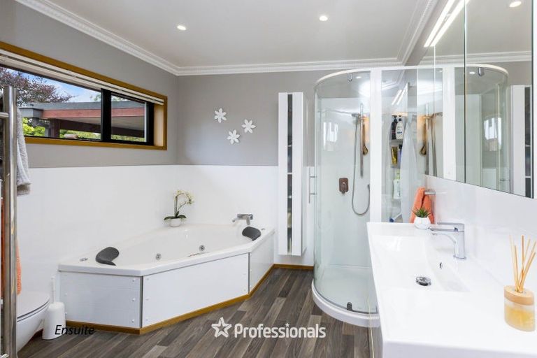 Photo of property in 64 Ebdentown Street, Ebdentown, Upper Hutt, 5018