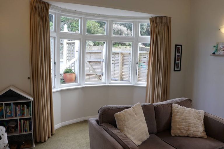 Photo of property in 52 Happy Valley Road, Owhiro Bay, Wellington, 6023