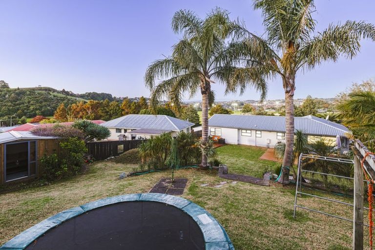Photo of property in 13 The Glade North, Pukekohe, 2120