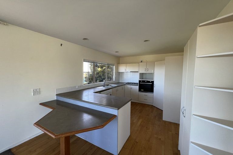 Photo of property in 2/22 Spencer Road, Pinehill, Auckland, 0632