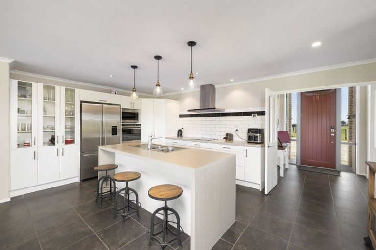 Photo of property in 250 Hughes Line, West Taratahi, Masterton, 5887