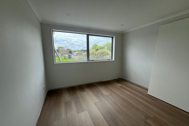 Photo of property in 109 Prince Regent Drive, Half Moon Bay, Auckland, 2012