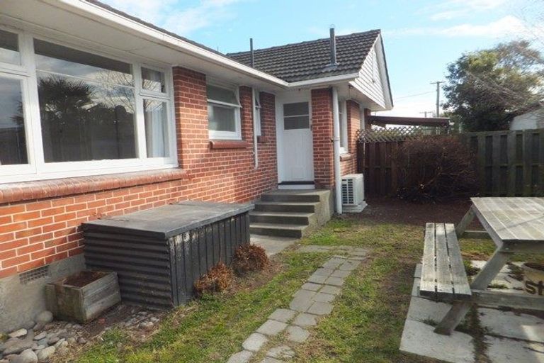Photo of property in 2/12 Roslyn Avenue, Mairehau, Christchurch, 8052