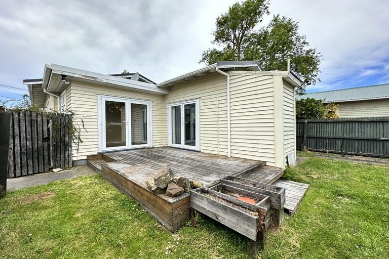 Photo of property in 1/27 Allard Street, Edgeware, Christchurch, 8013