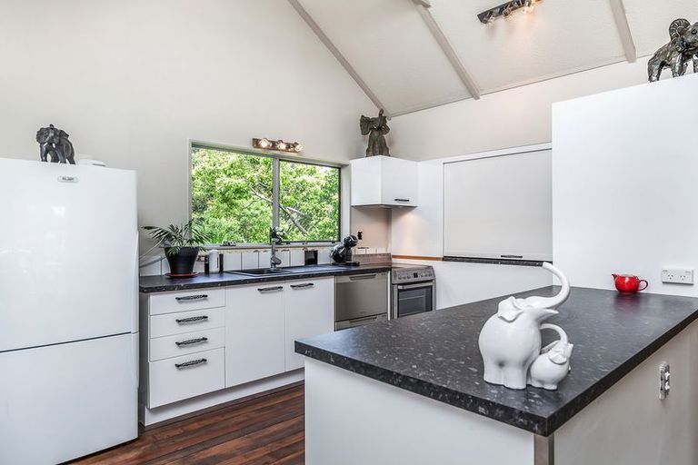 Photo of property in 5/40 Radiata Lane, Chatswood, Auckland, 0626