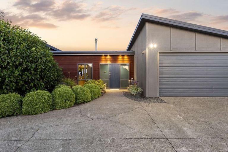 Photo of property in 27 Whiting Drive, Wakefield, 7025