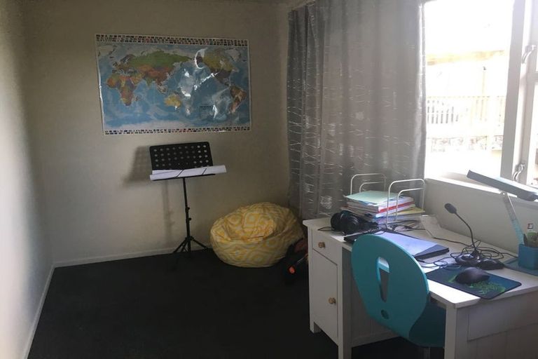 Photo of property in 62 Stott Avenue, Birkdale, Auckland, 0626