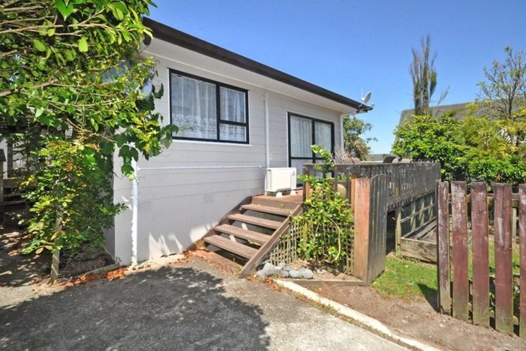 Photo of property in 93 Burundi Avenue, Clendon Park, Auckland, 2103