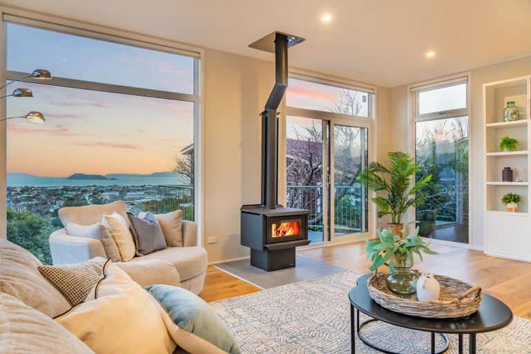 Photo of property in 24 Magnolia Grove, Maungaraki, Lower Hutt, 5010