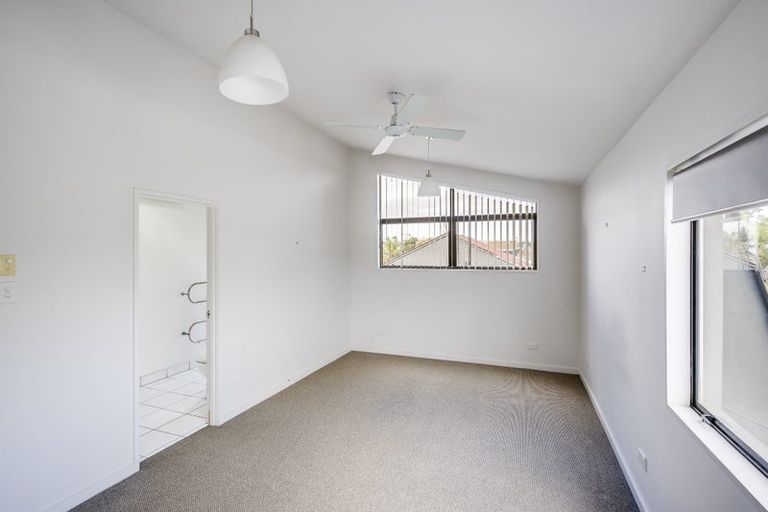 Photo of property in 138c Charles Street, Westshore, Napier, 4110