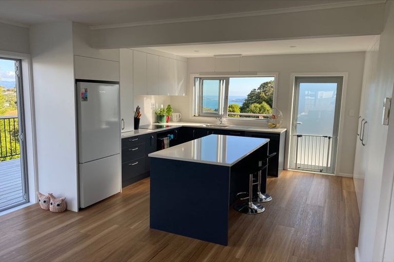 Photo of property in 86 Ruskin Road, Newlands, Wellington, 6037