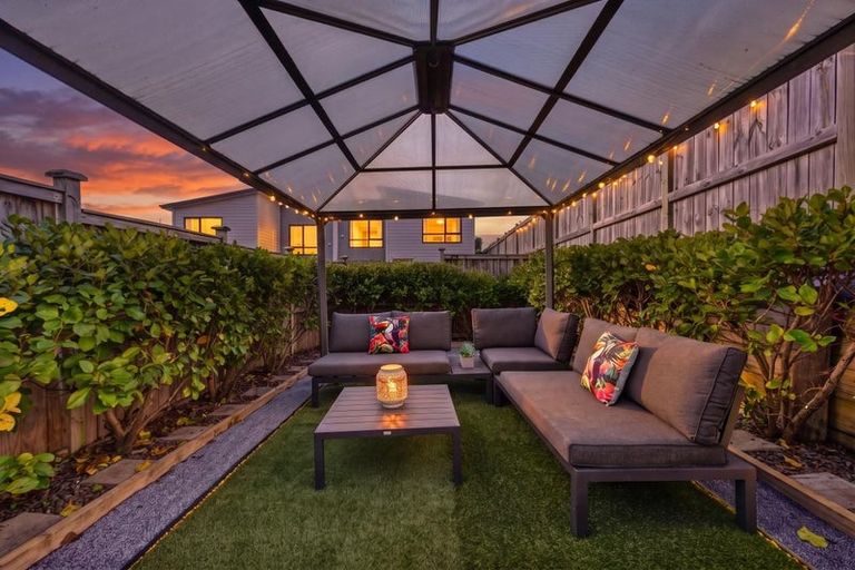 Photo of property in 10 Sophie Lane, Henderson, Auckland, 0612