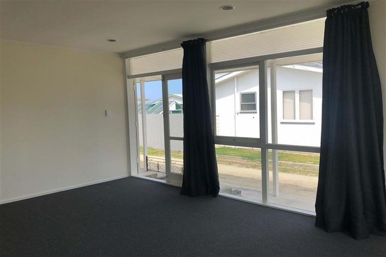 Photo of property in 15 Alamein Crescent, Onekawa, Napier, 4110