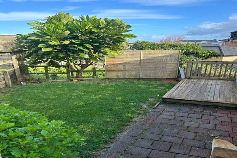 Photo of property in 14 Yeoman Place, Howick, Auckland, 2014