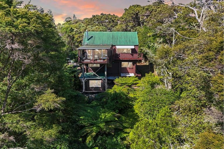 Photo of property in 2/37 Autumn Avenue, Glen Eden, Auckland, 0602