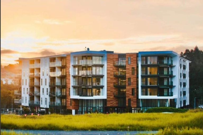 Photo of property in 304/3 Kaipiho Lane, Albany, Auckland, 0632