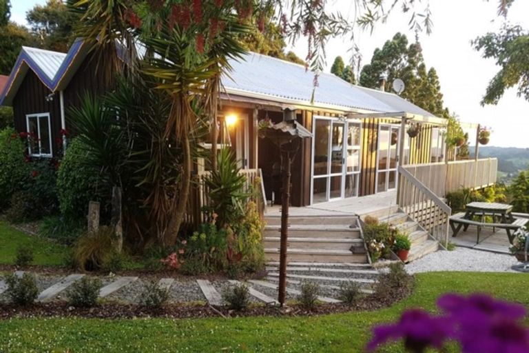 Photo of property in 3 West Road, Kaukapakapa, 0873