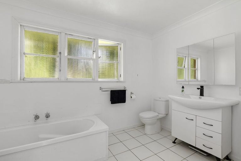 Photo of property in 119 Stokes Valley Road, Stokes Valley, Lower Hutt, 5019