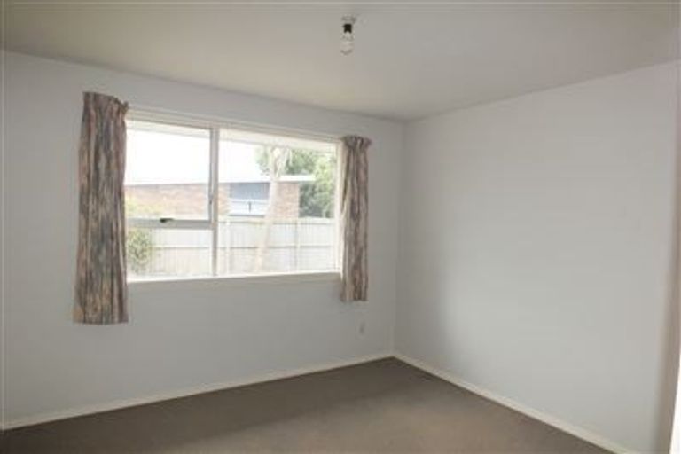 Photo of property in 3/6 Division Street, Riccarton, Christchurch, 8041