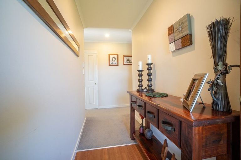 Photo of property in 19 Branigan Parade, Kelvin Grove, Palmerston North, 4414
