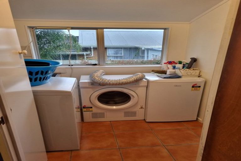 Photo of property in 2/28 Rata Street, New Lynn, Auckland, 0600