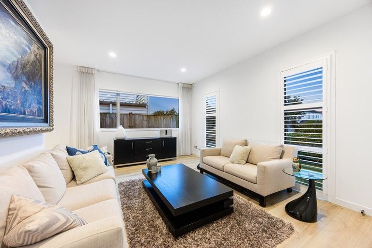 Photo of property in 21 Caldera Drive, Long Bay, Auckland, 0630