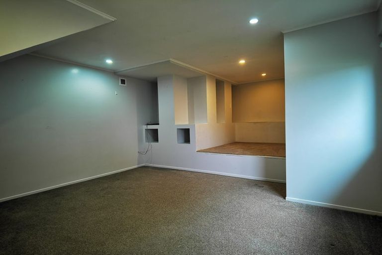 Photo of property in 3 Santa Rosa Terrace, Forrest Hill, Auckland, 0620
