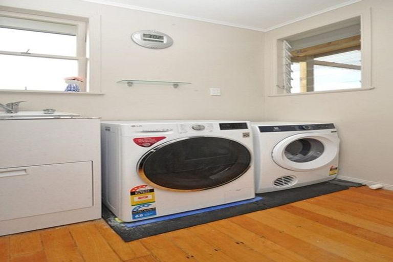 Photo of property in 19 Orchard Rise, Rosehill, Papakura, 2113