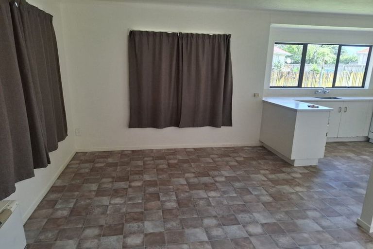 Photo of property in 153a Williams Street, Cambridge, 3434