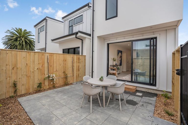 Photo of property in 15/10 Pascoe Avenue, Paremata, Porirua, 5026