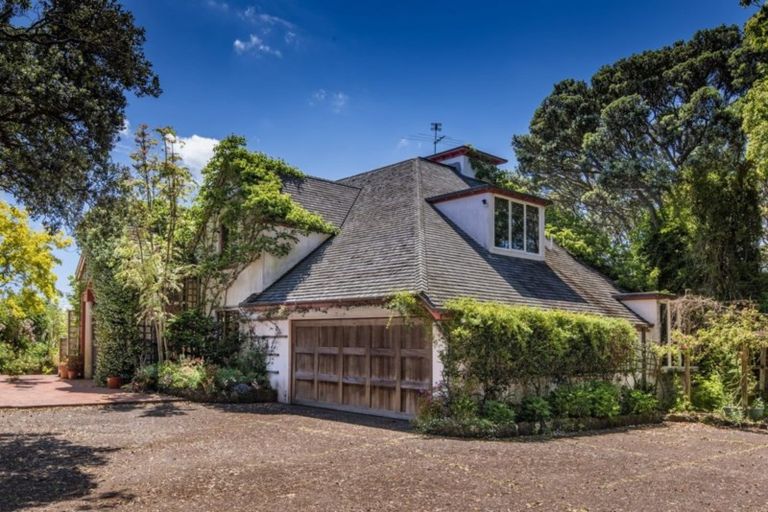 Photo of property in 128a Vauxhall Road, Narrow Neck, Auckland, 0624