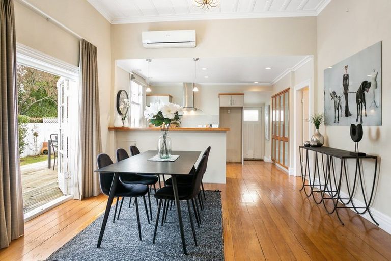 Photo of property in 32 Alpha Street, Cambridge, 3434