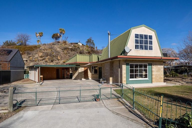 Photo of property in 6 Coulson Place, Alexandra, 9320